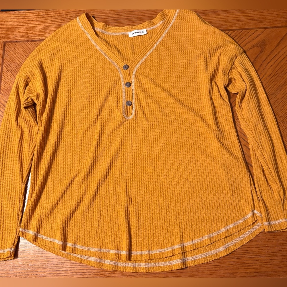 Eesome Golden Long Sleeve waffle Knit Top shirt size medium
